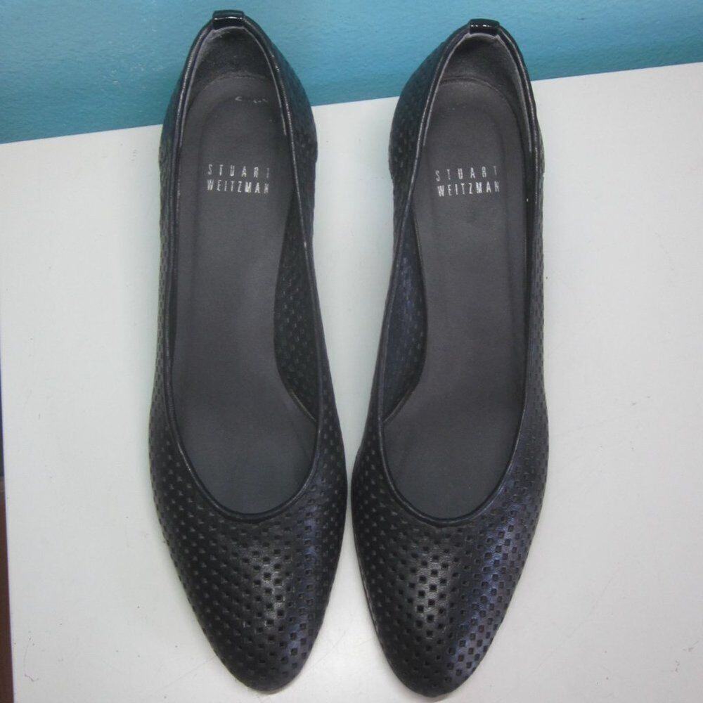 Stuart Weitzman Ariela Womens Perforated Black Leather Heels Size 39 Size 8.5